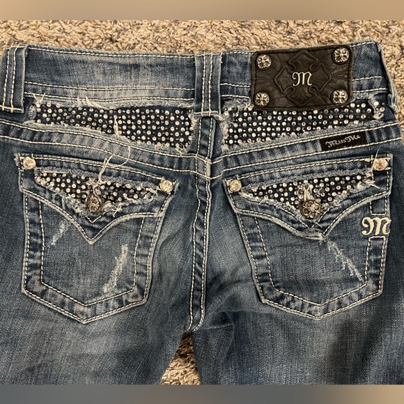 Women’s 26 Regular Miss Me jeans - Picture 2 of 4
